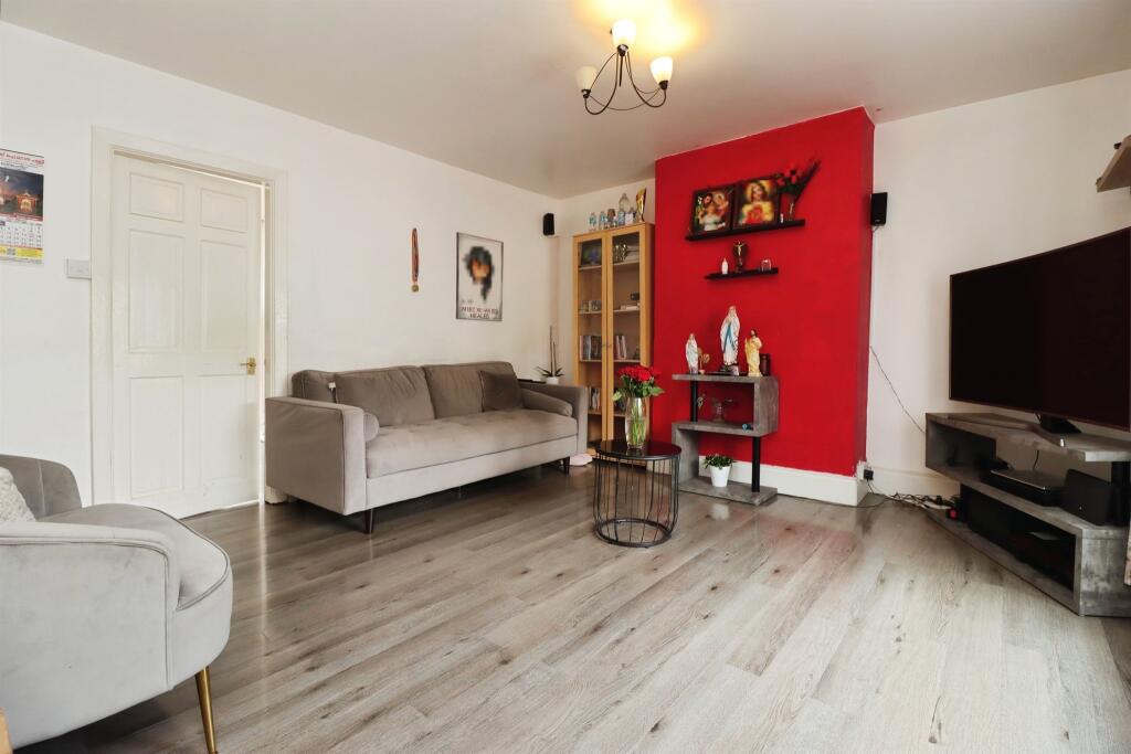 House in Kettering, Avondale - View 2