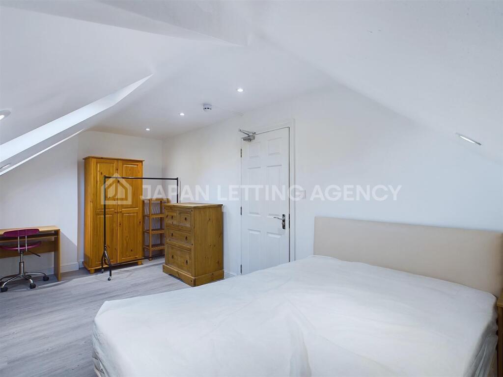 Main image of property: Fielding Terrace, Uxbridge Road, Ealing Common, London