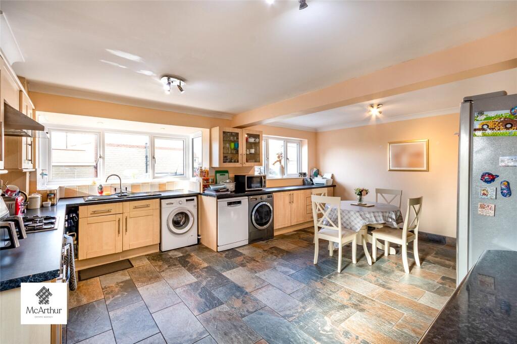 Galway Mews, Harworth & Bircotes, Doncaster, South Yorkshire, DN11 photo 3