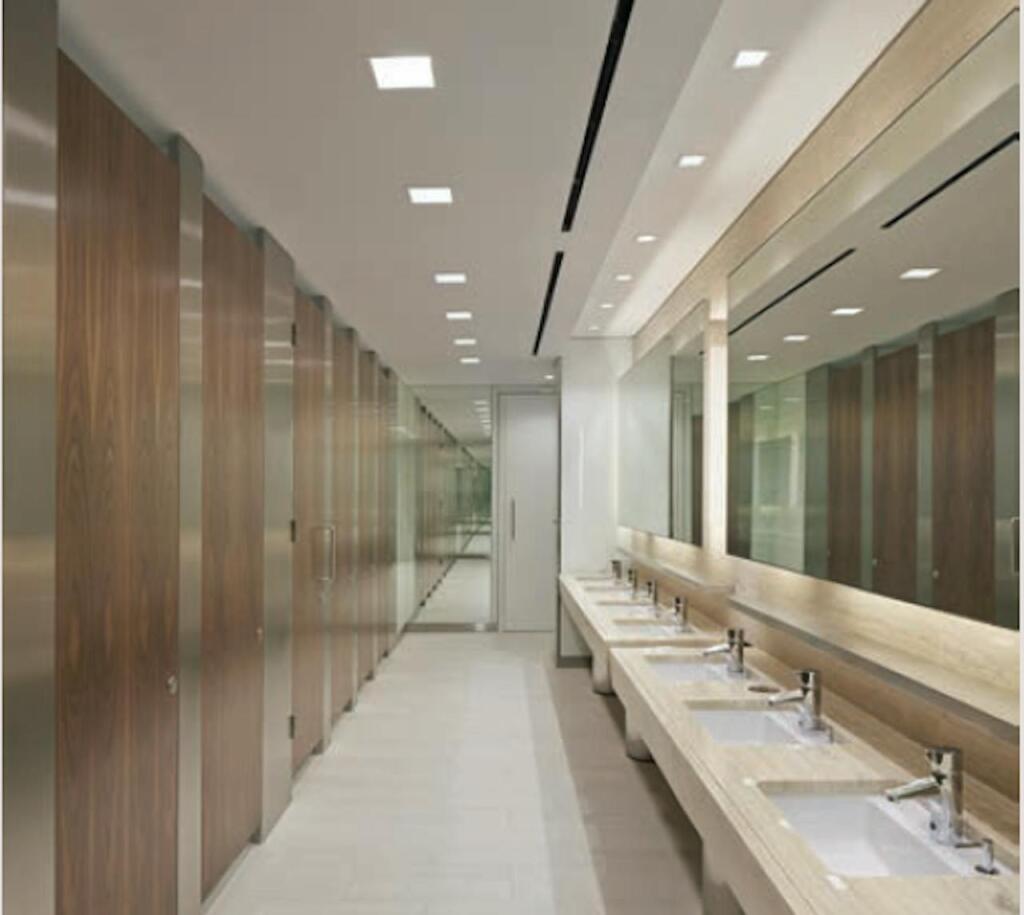 62 Buckingham Gate bathrooms .png