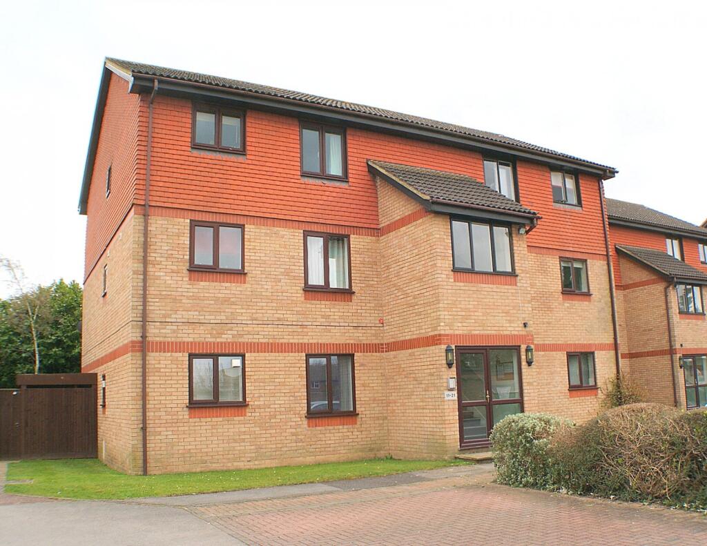 Main image of property: Holmlea Walk, Datchet, Slough, Berkshire, SL3