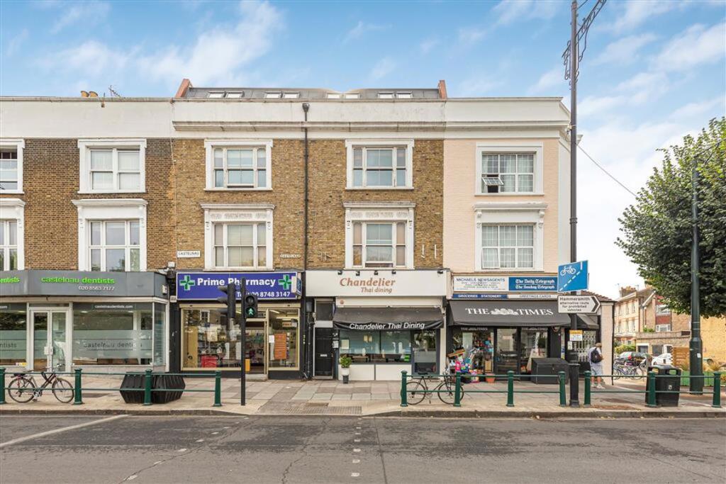 Main image of property: Castelnau, Barnes