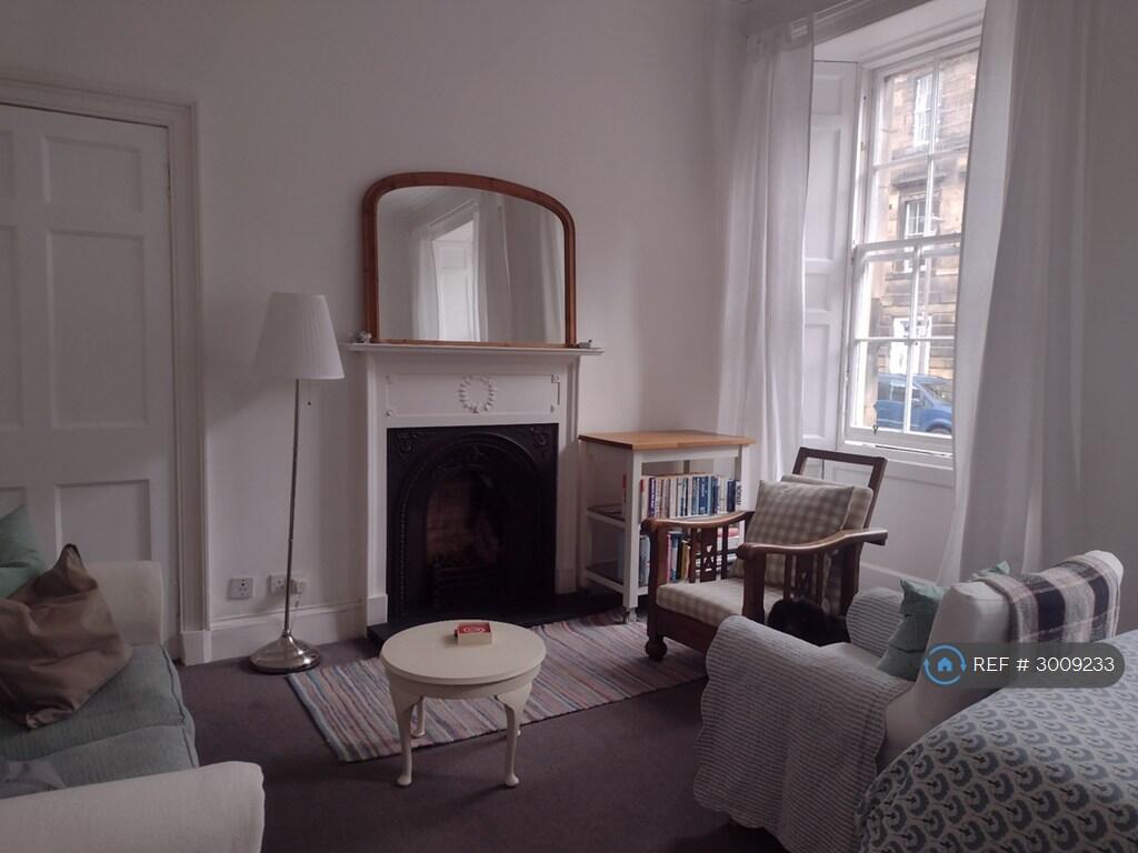 Apartment in Edinburgh - View 5