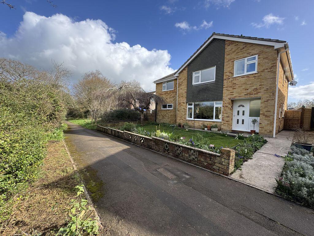 Main image of property: THORNBuRY, NR BRISTOL