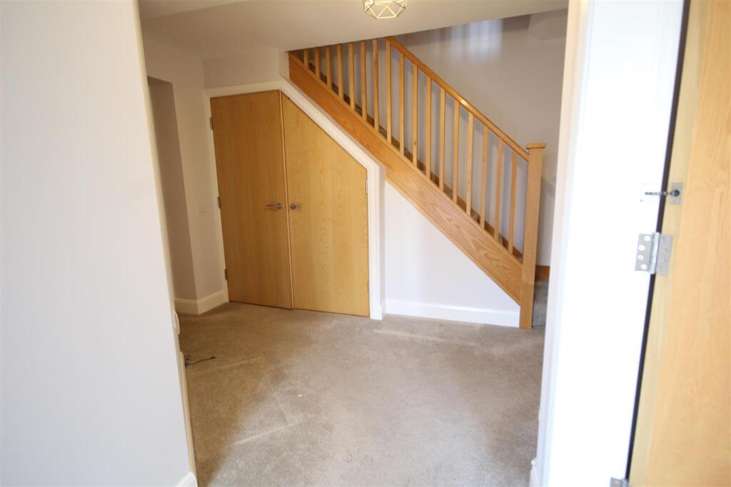House in Hull - More