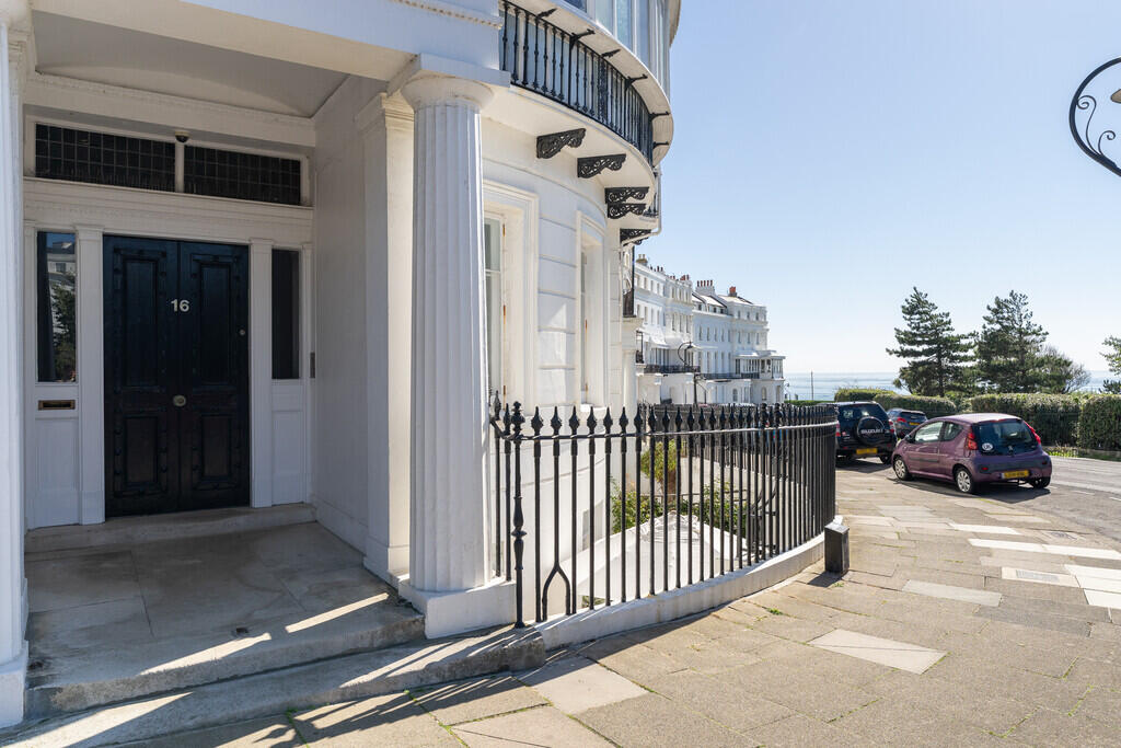 Lewes Crescent, Brighton  photo 4