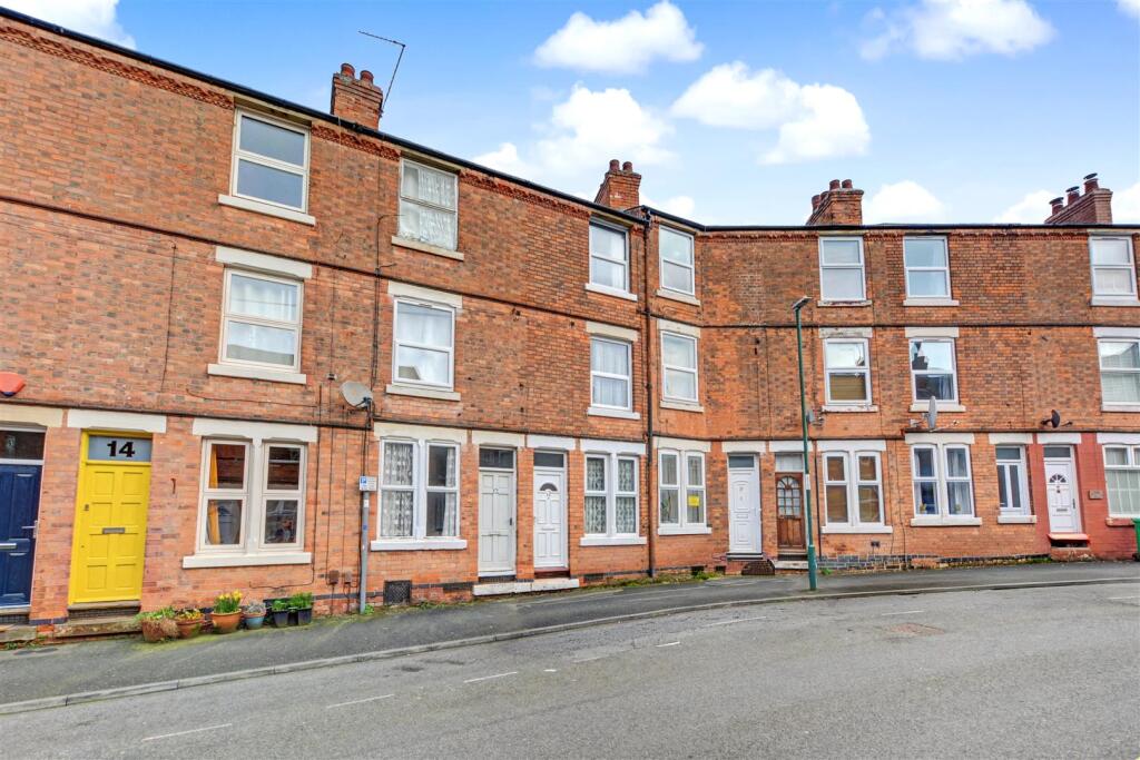 Main image of property: Broxtowe Street, Nottingham