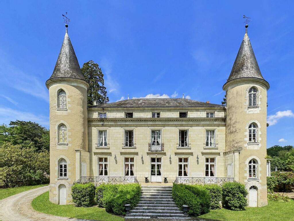 Main image of property: Poitou-Charentes, Vienne, La Roche-Posay