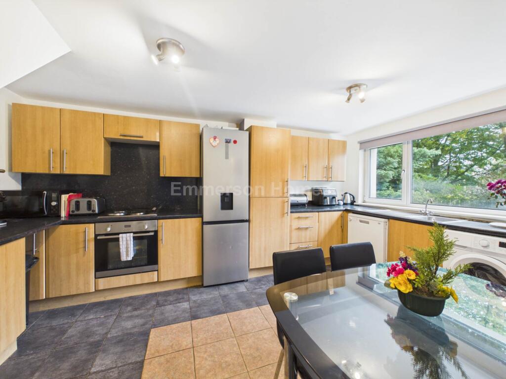 Apartment in Paisley - View 5