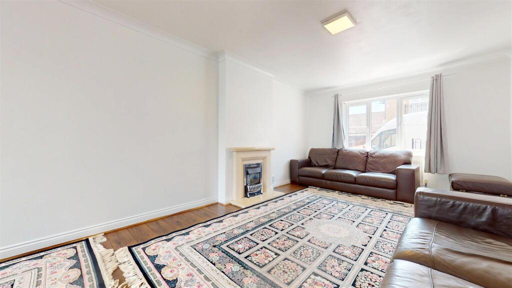 Darwin Close, Medbourne, Milton Keynes - View 4