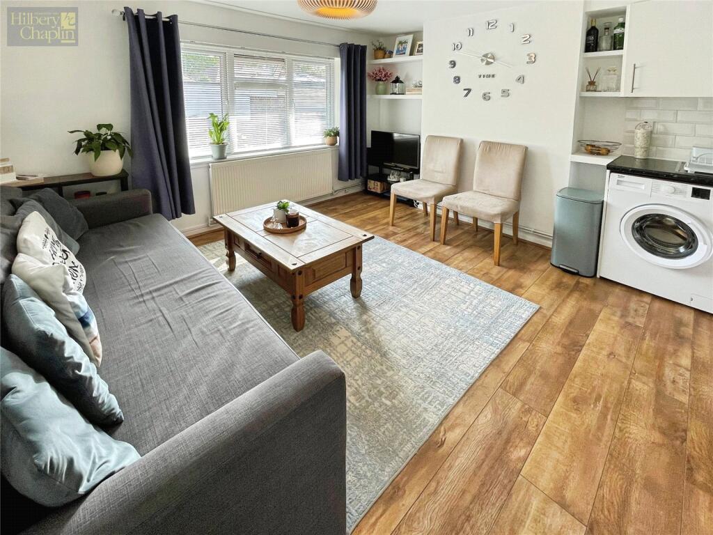 Apartment in London - More