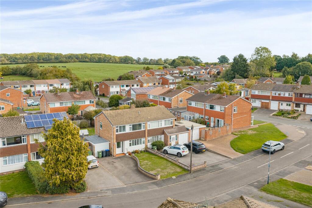 Main image of property: Knightley Close, Leamington Spa, Warwickshire, CV32