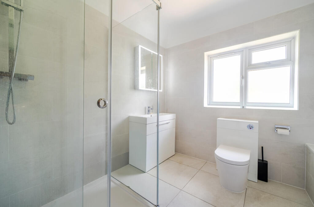 House in Guildford - View 3
