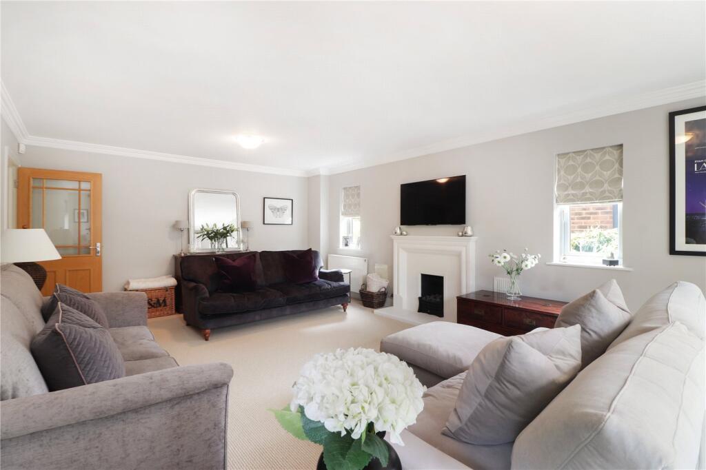 House in Tonbridge - More