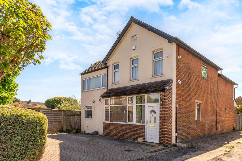 5-bed detached on Hertford Road, Enfield, EN3, £650,000