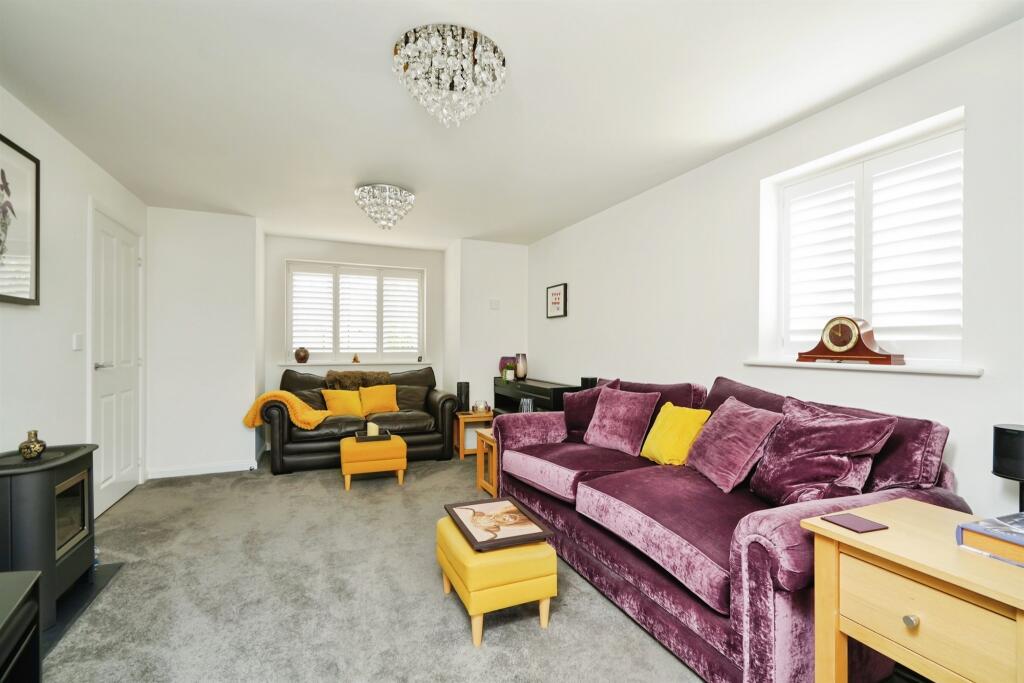 House in Bicester, Kingsmere - View 3