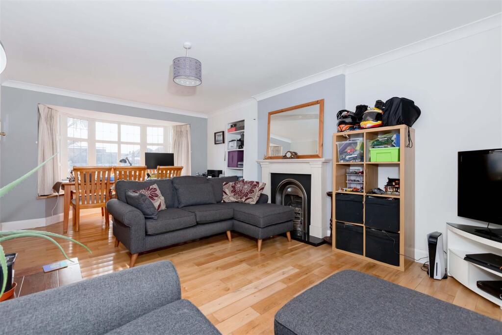 Upper Brighton Road, Worthing photo 4