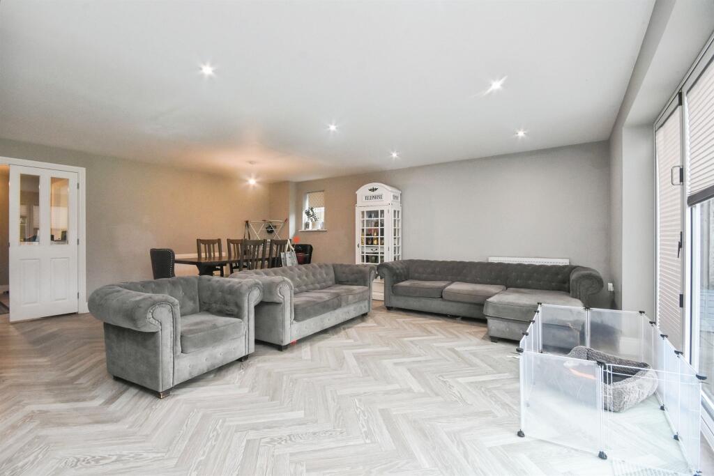 Elliots Close, West Horndon, Brentwood photo 3