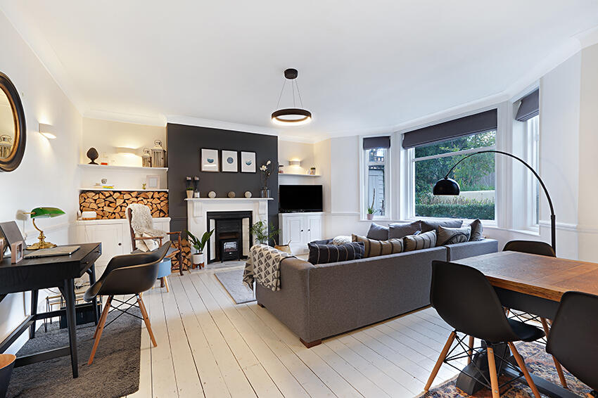 Main image of property: Spencer Road, London, W4