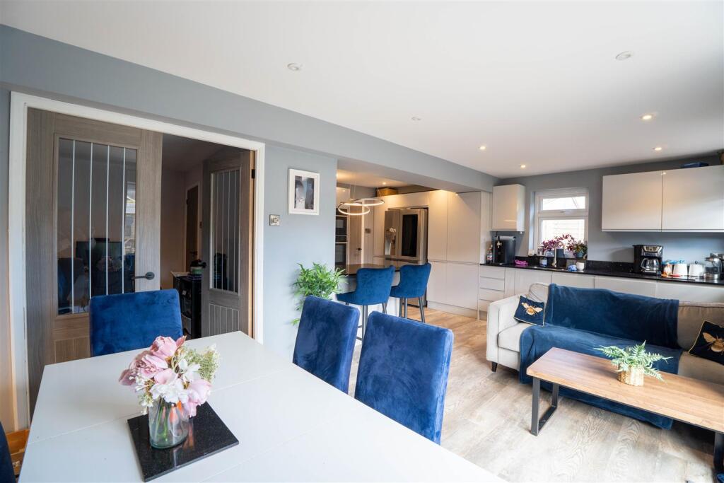 House in Tonbridge - More