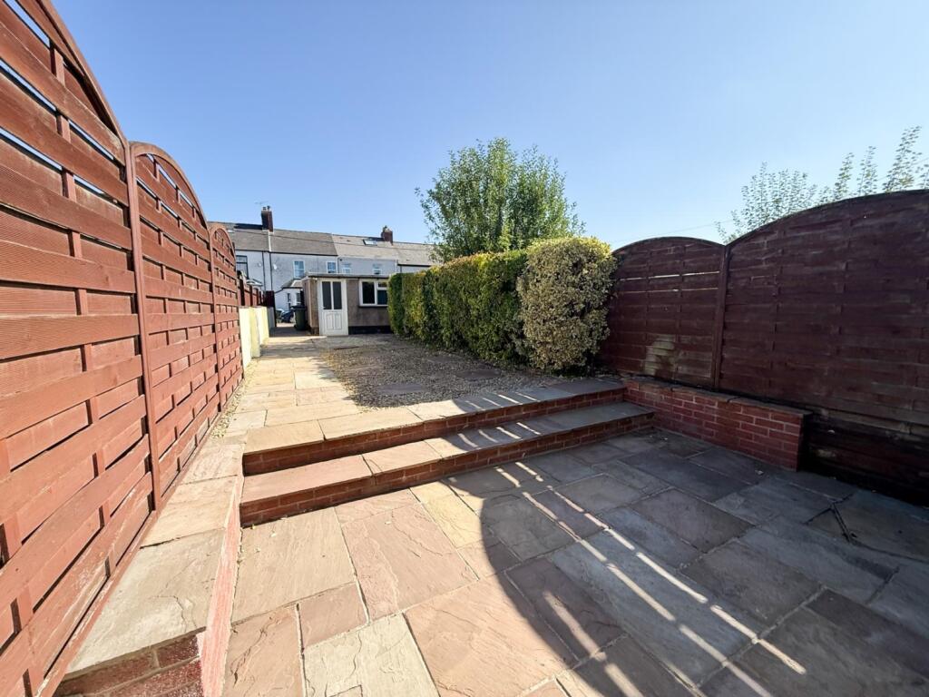 House in Newport - View 3