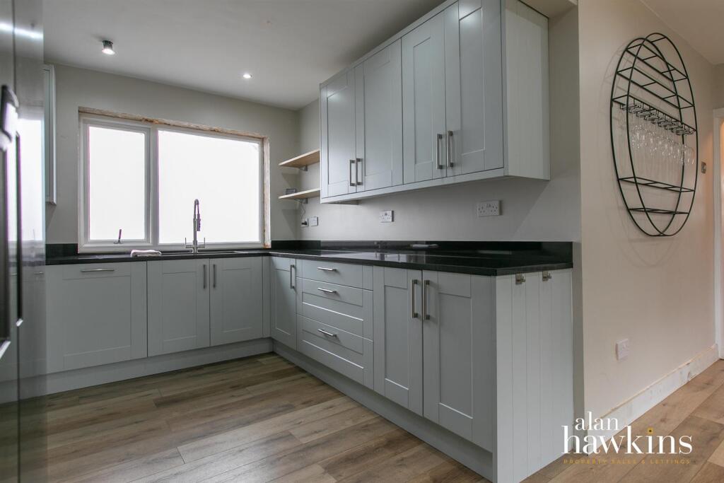House in Swindon - View 5