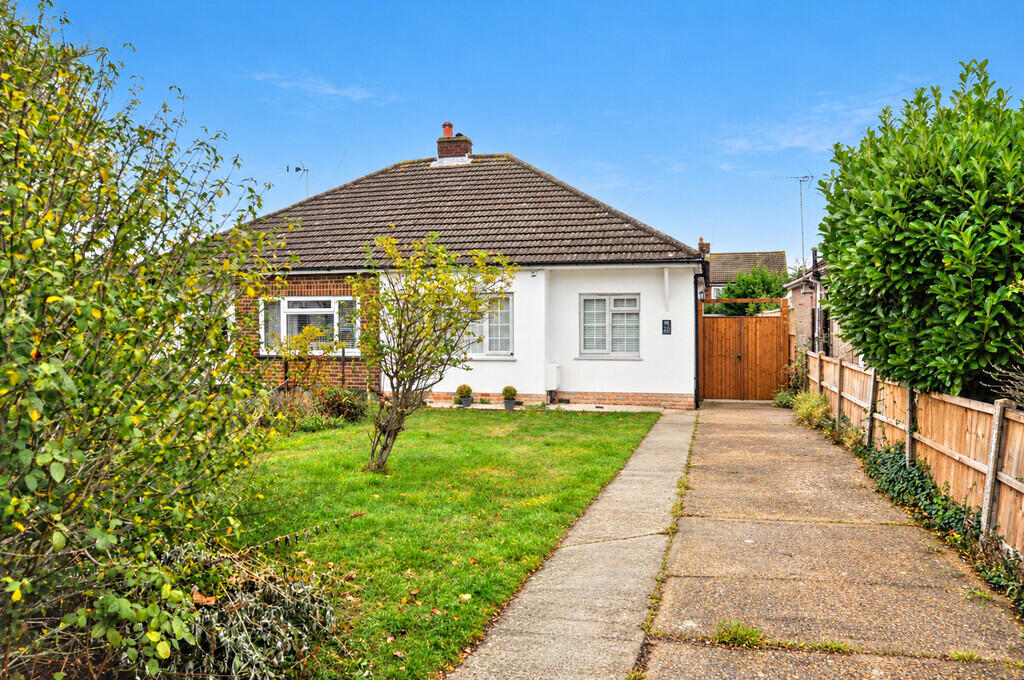2-bed semi-detached on Bradley Close, Thundersley, £350,000