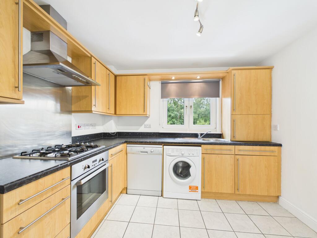 Apartment in Motherwell, South Lanarkshire - View 5