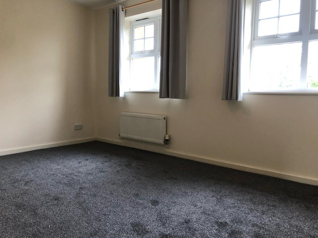 House in Stoke-on-Trent - More