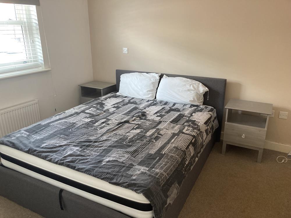 Apartment in Milton Keynes, Bedford - More