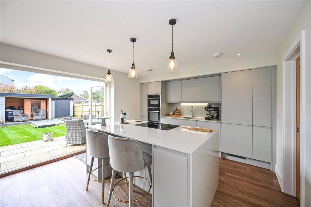 Woodlark Gardens, Hambrook, PO18 - View 2