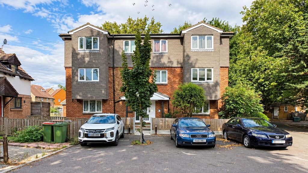 Main image of property: Emerald Close, London, E16