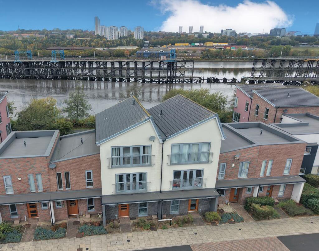 4-bed terraced on Dobson Courtyard, The Staiths, Gateshead, NE8, £285,000