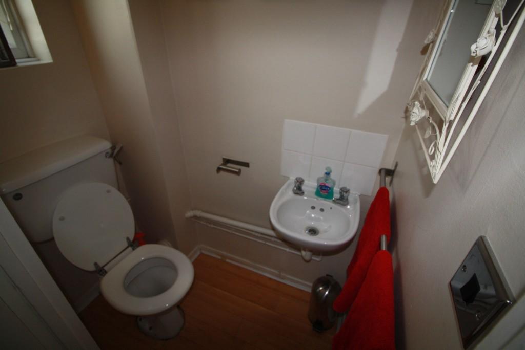 Tiptree Crescent, Ilford, Essex, IG5 photo 5