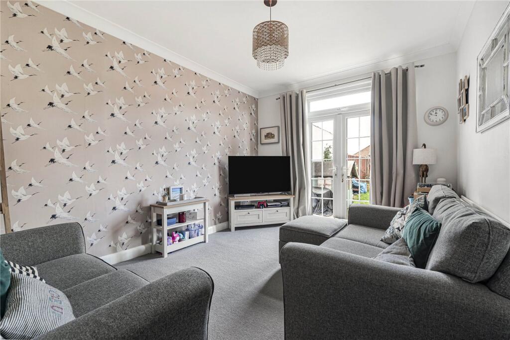 House in Twickenham - More