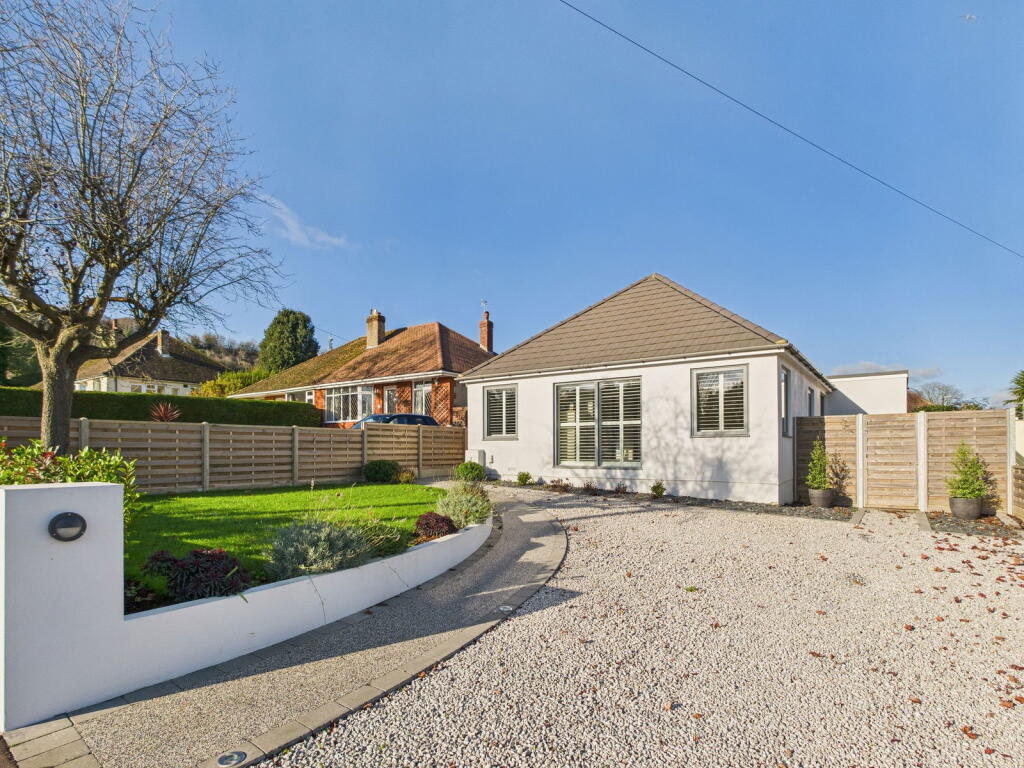 3-bed detached on Downside Avenue, Findon Valley, Worthing BN14 0EU, £550,000