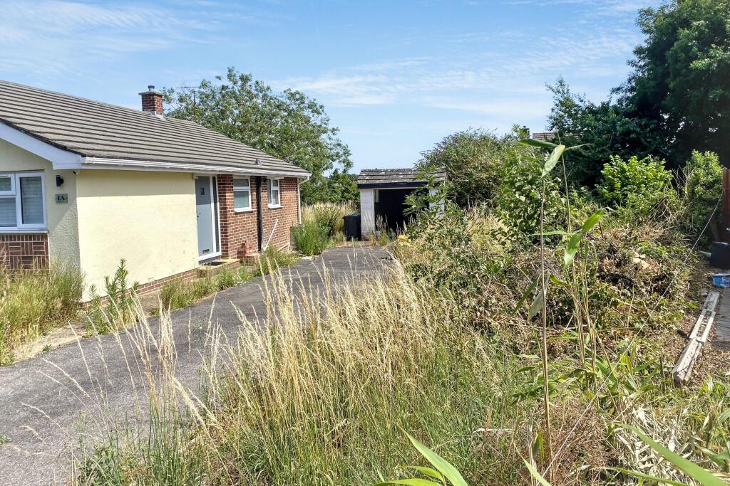 Land Adjacent 1a Sutton Road
Waterlooville, Hampshire, PO8 8PU - More