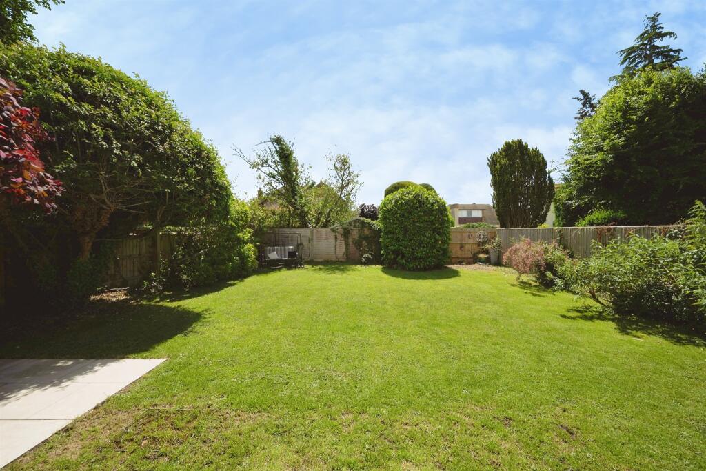 Marsh Lane, Stoke Mandeville, Aylesbury - View 2