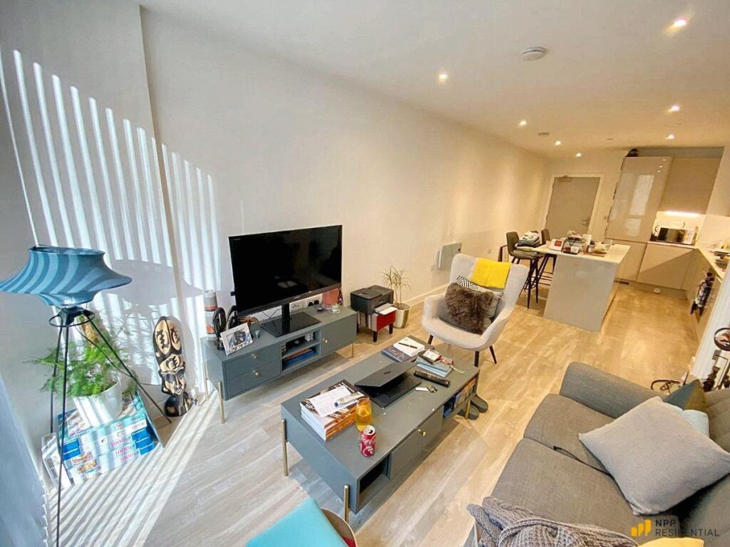 Apartment in Manchester, City Centre - View 3