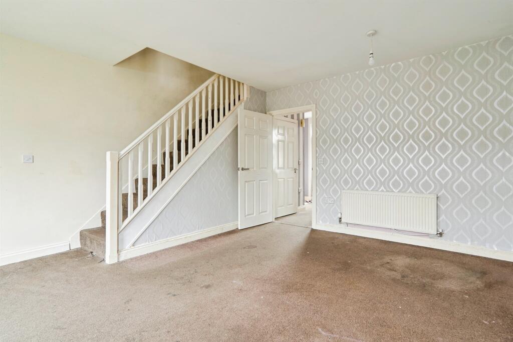 House in Bradford, Bingley - View 2