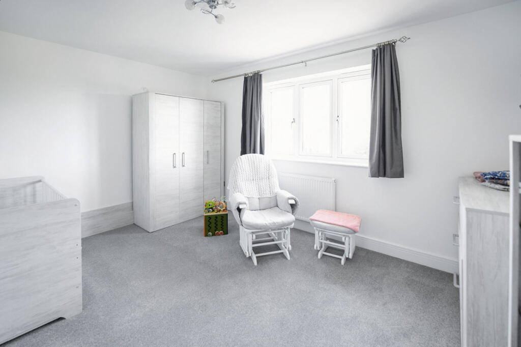 Thorburn Gardens, Northampton, NN3 3DA photo 3