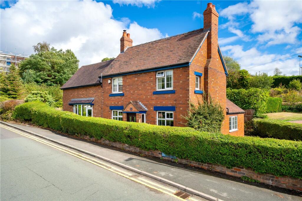 3-bed detached on New Street, Dawley, TF4, £300,000