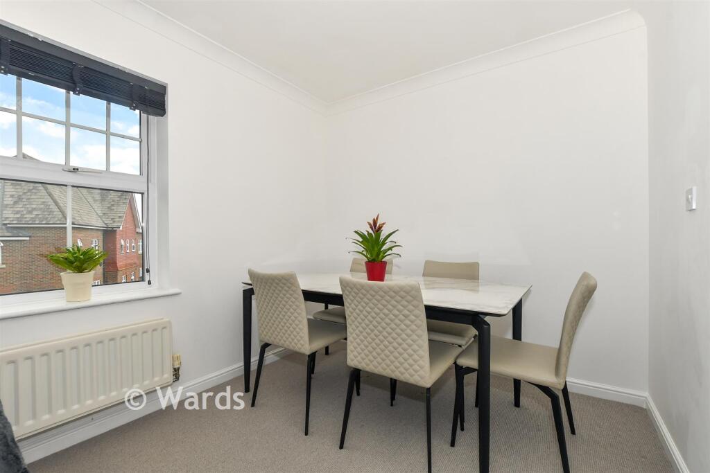 Apartment in Tonbridge - View 5