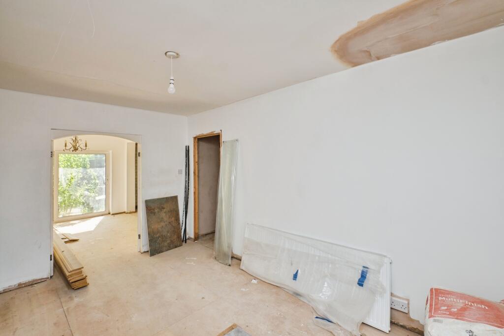 House in Birmingham, West Midlands - View 3