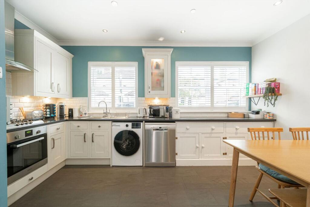 House in Kingston upon Thames - View 3