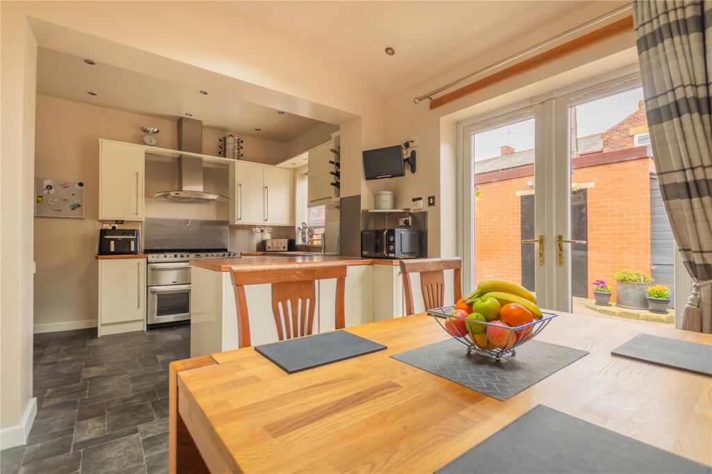 House in Oldham - View 5