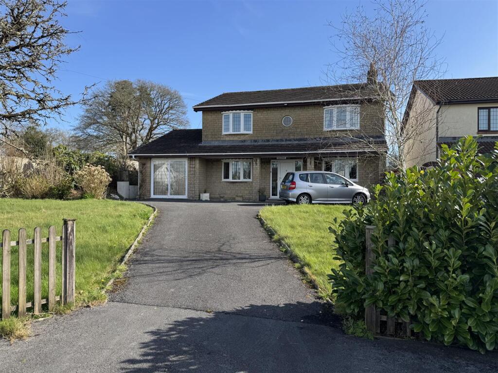 Main image of property: Heol Cennen, Ffairfach, Llandeilo