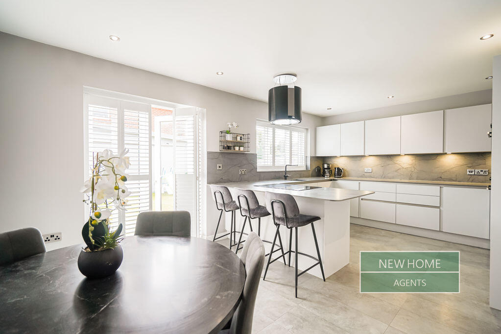 House in Leeds - View 2