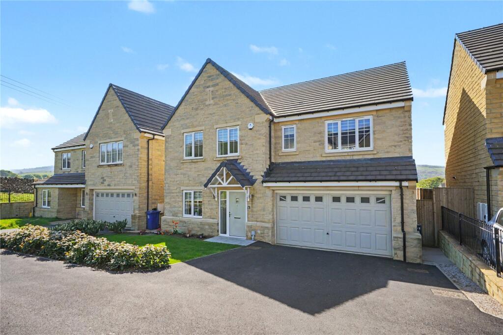 5-bed detached on 6 Swarth Fell Close, Skipton, North Yorkshire, BD23 1GA, £699,950