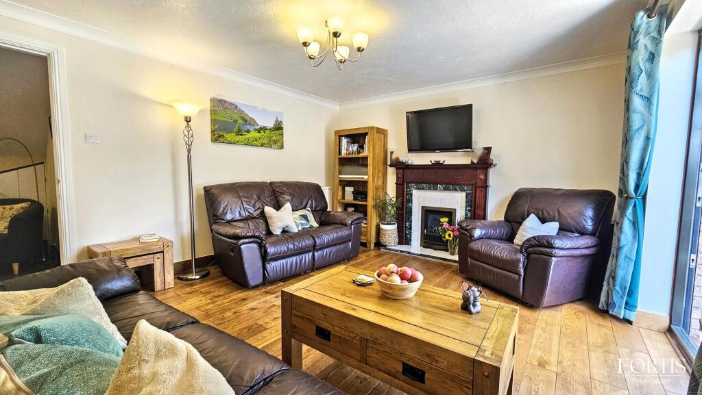Llantrisant Rise, Cardiff, CF5 photo 4